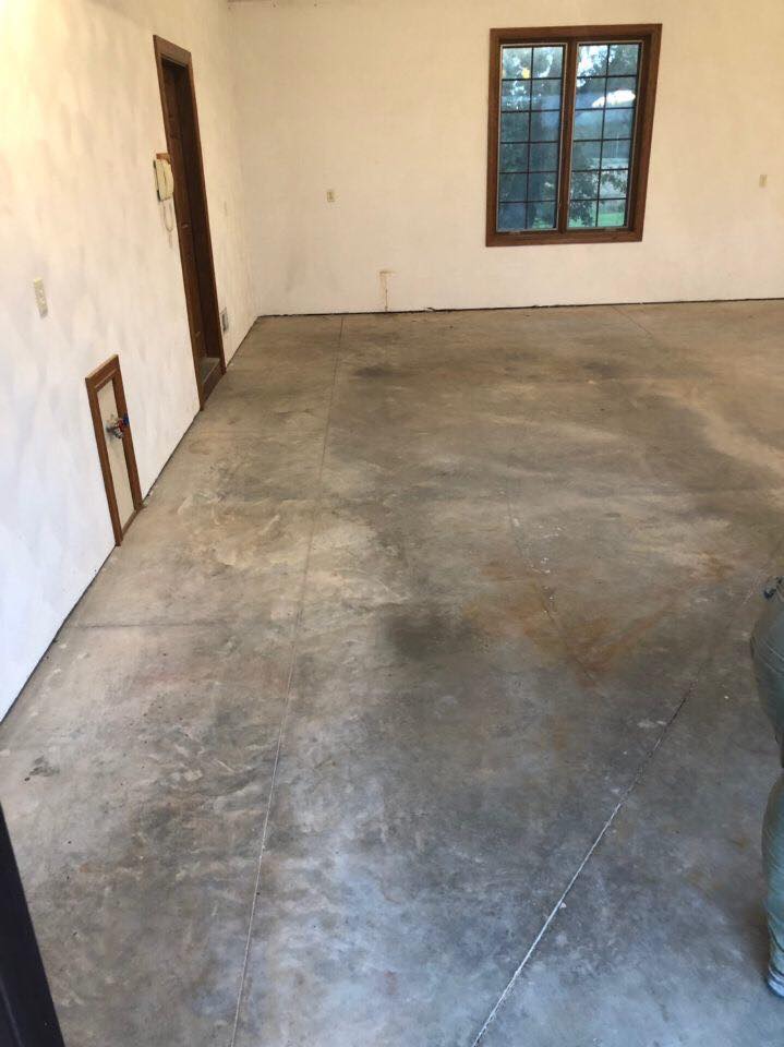 Our most recent job site was located in Fort Worth TX. Here we can see that our original floor was a basic cement floor located in a modern style garage. Our 1 Day Coatings process can easily turn this basic garage floor into a industrial floor of beauty & durability.